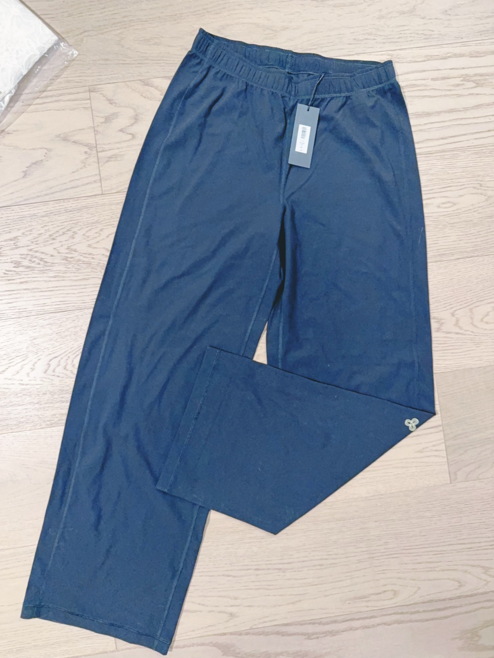 NWT 132929 Aritzia recovery black S